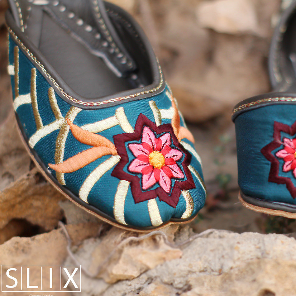 Pure Leather Pair of Khussa with Eye-catching colourful Embroidery