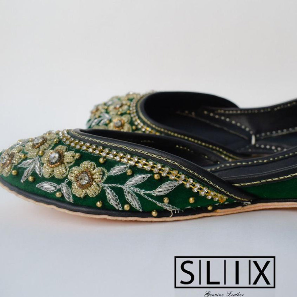 Dazzling Pair of Traditional Khussa Beautifully Crafted on Pure Leather
