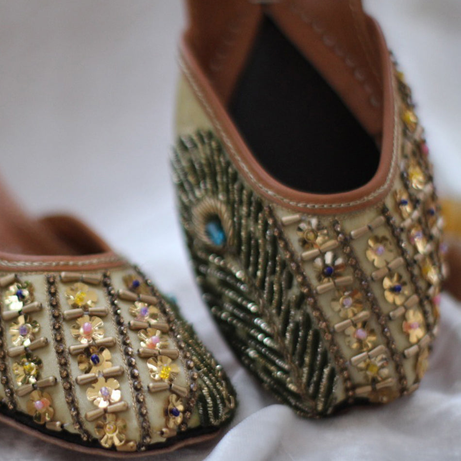 Swanky Pair of Khussas for Formal and Informal Occasion (Genuine Leather)