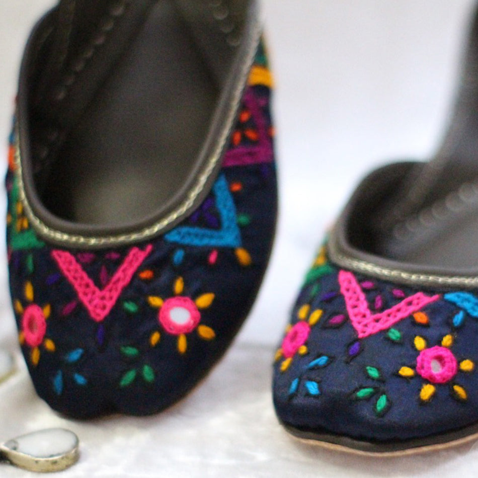 Casually Wearable Beautiful Khussa with Comfortable Sole (100% Pure Leather)