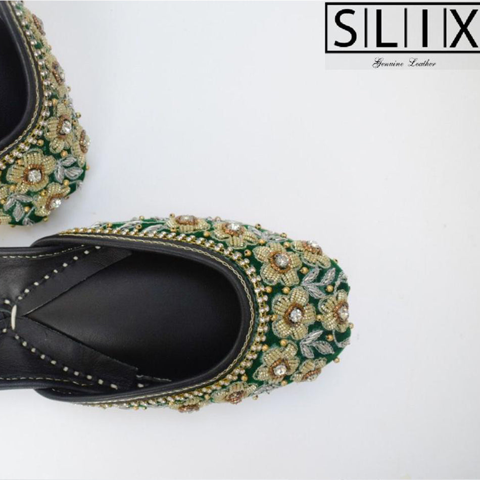 Dazzling Pair of Traditional Khussa Beautifully Crafted on Pure Leather