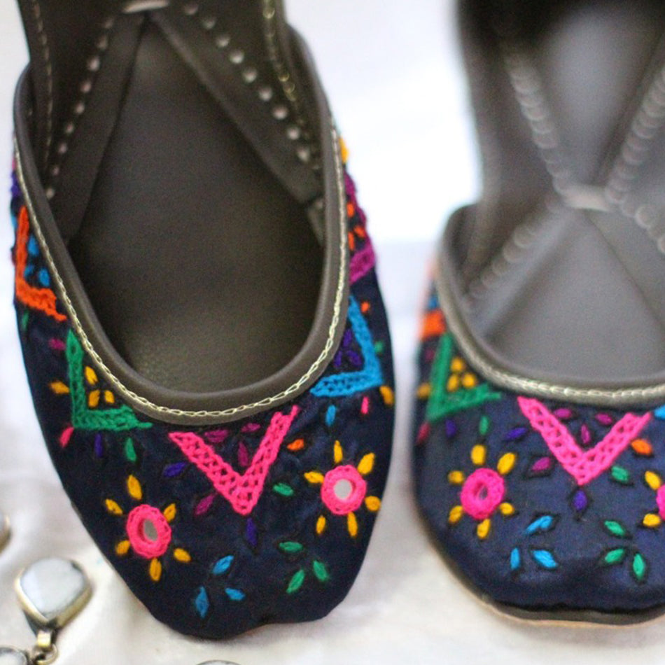 Casually Wearable Beautiful Khussa with Comfortable Sole (100% Pure Leather)