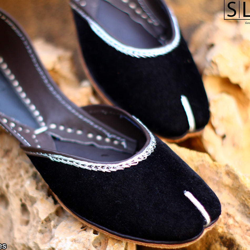 Black Casual Khussa in Pure Leather