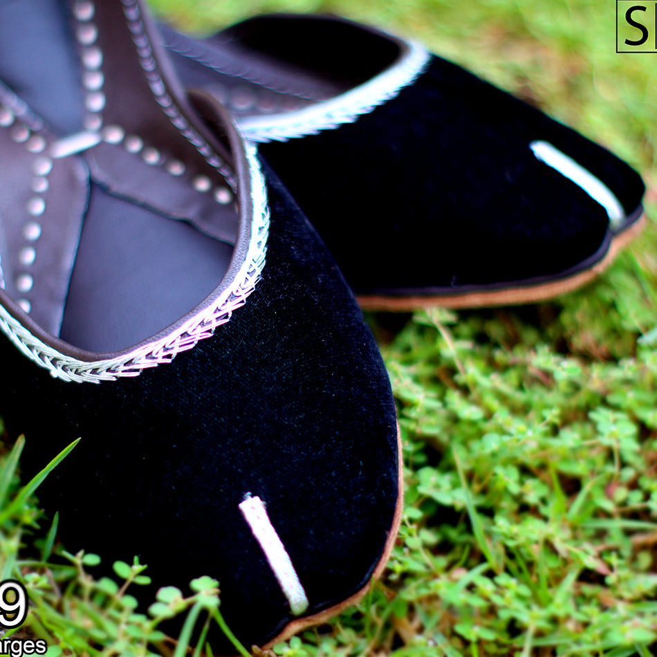 Black Casual Khussa in Pure Leather