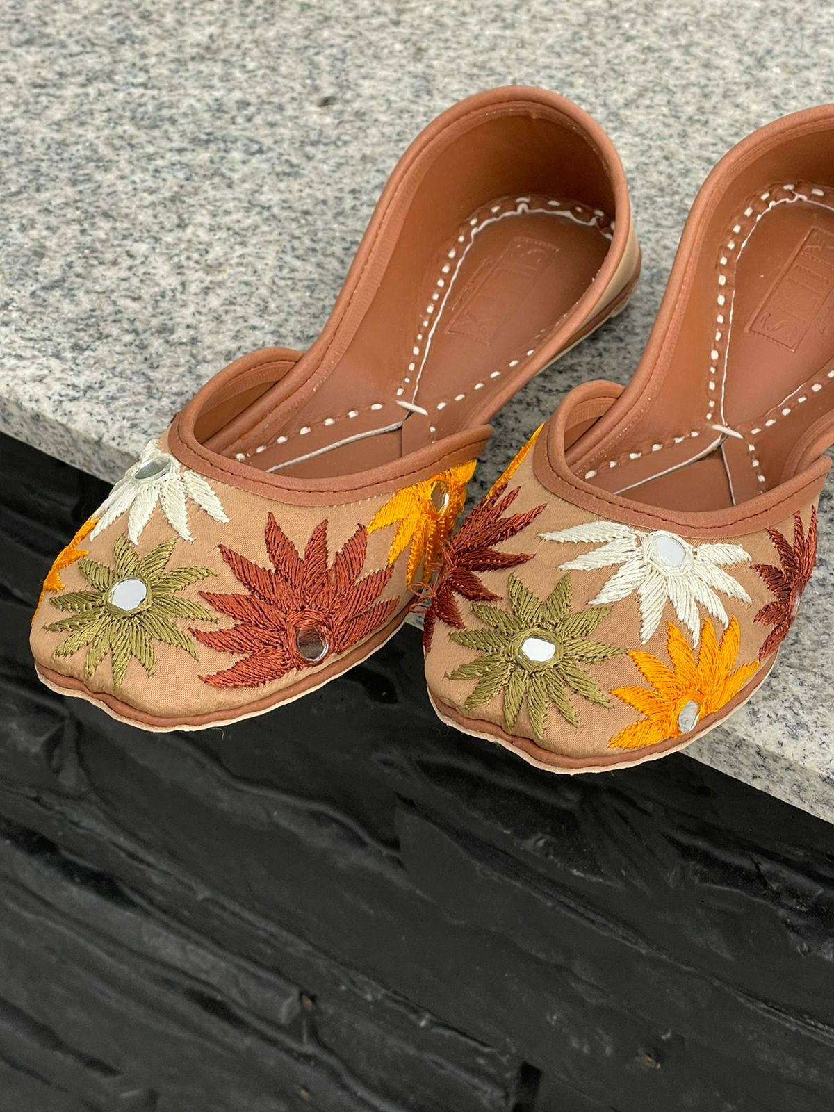 Decent and Simple Brown Colour Khussa in Pure Leather