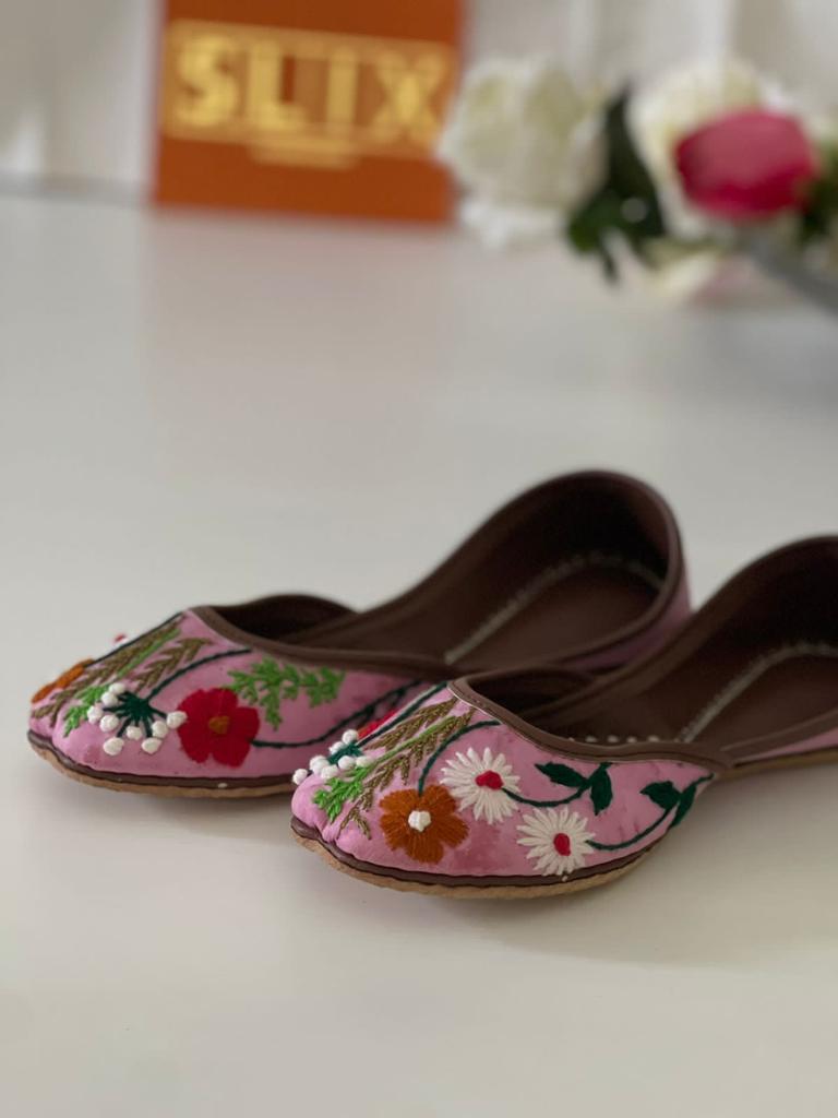 Fashionable Floral Flower Hand Embroidered Khussas in Pure Leather