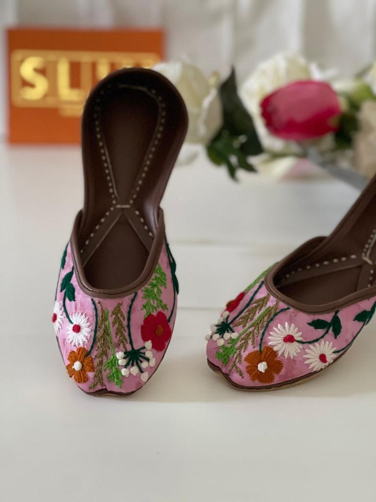 Fashionable Floral Flower Hand Embroidered Khussas in Pure Leather