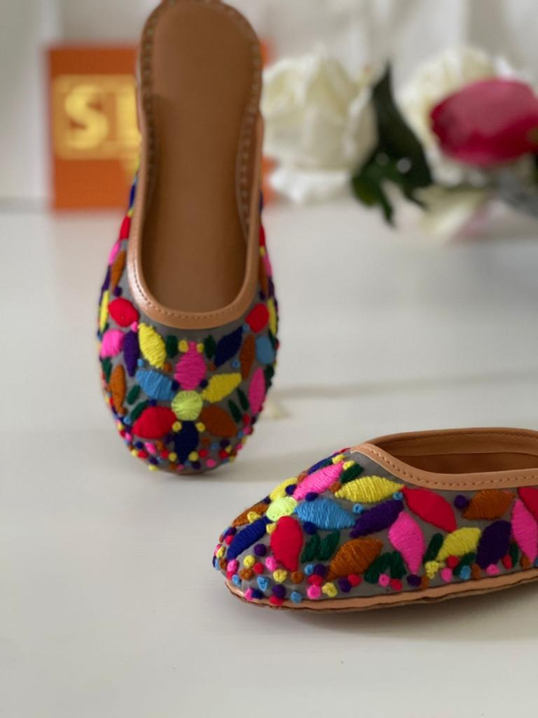 Modern Style Flat Mule with Beautiful Thread Hand Embroidery in Pure Leather