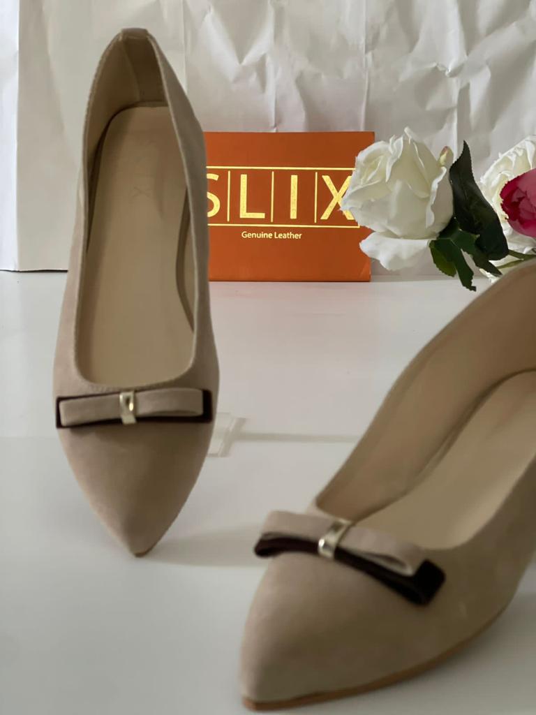Stylish and Elegant Pair of Flats in Pure Leather